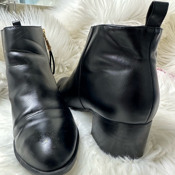 Tommy Hilfiger side zipper block heel booties - Picture 12 of 12